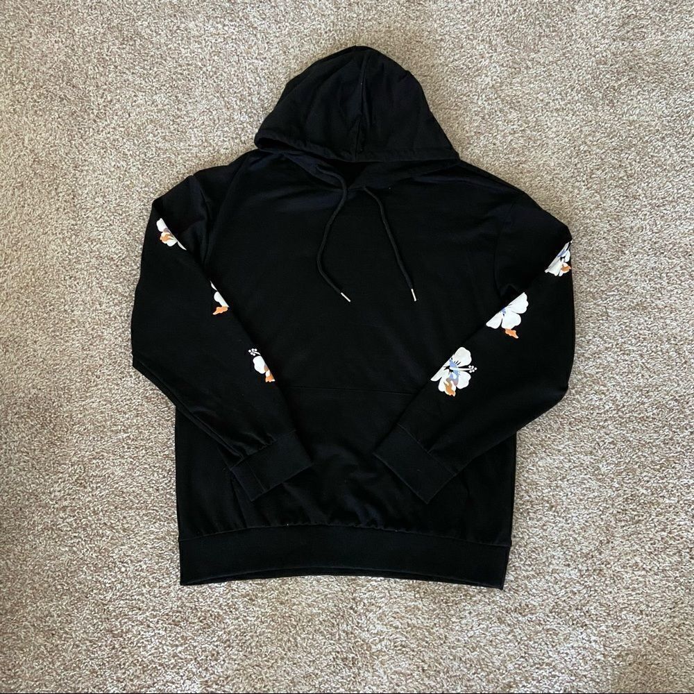SheIn Black Hawaiian Flower Sleeve Sweatshirt